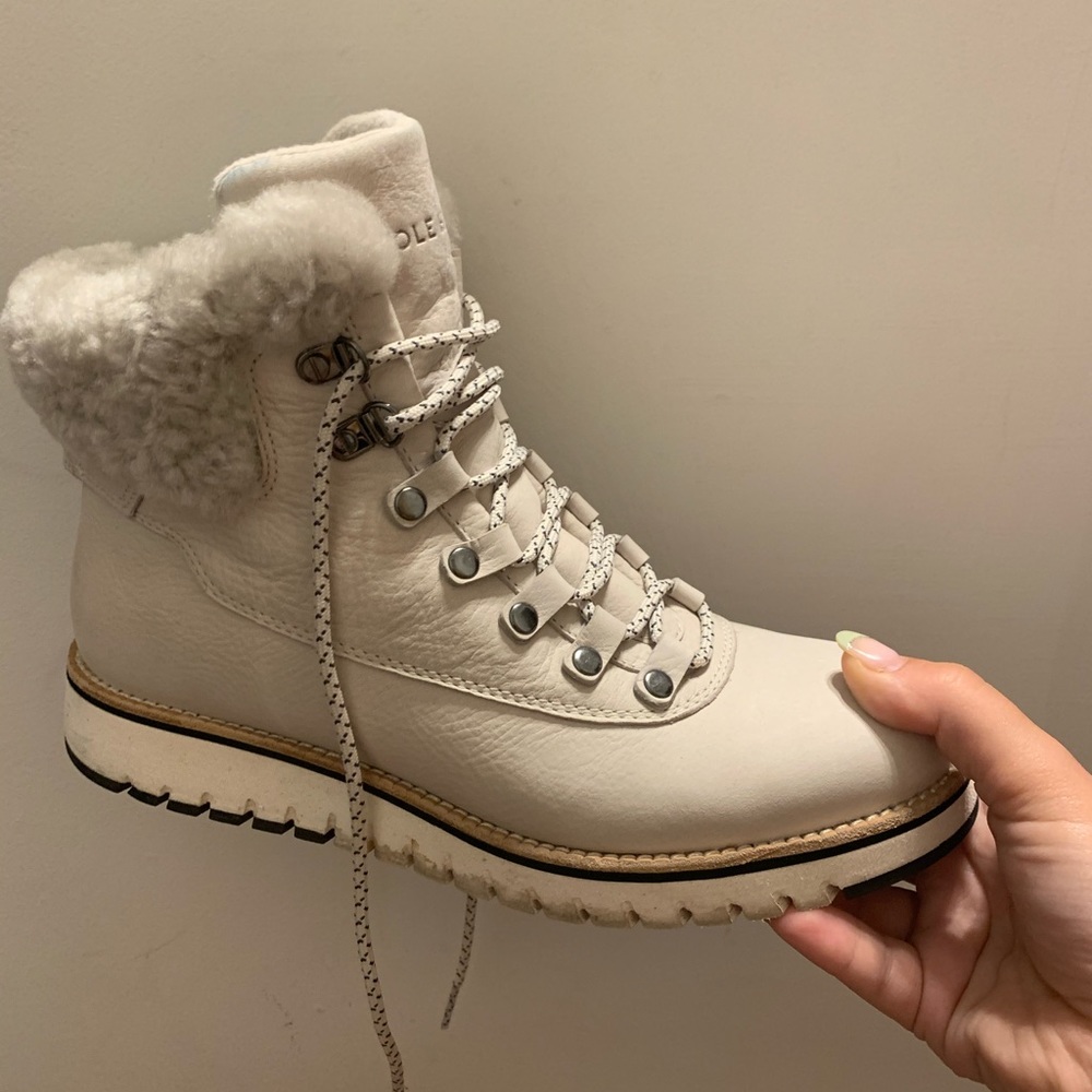 COLEHAAN WATERPROOF BOOTIES W/ SHEARLING TRIM